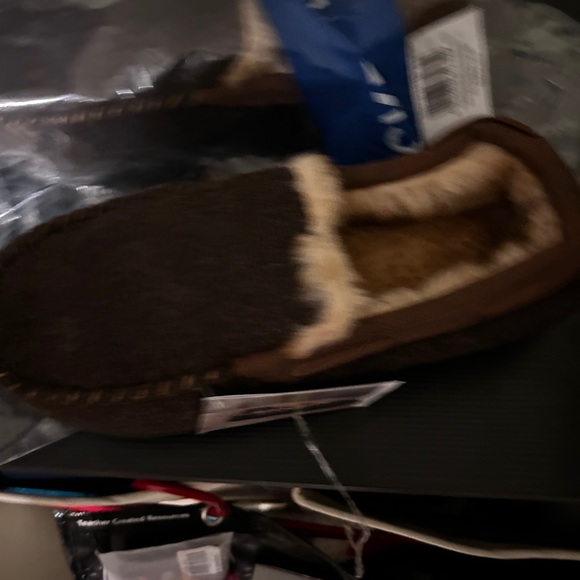 NWT Rockdove memory foam brown slippers 10 - Picture 4 of 9